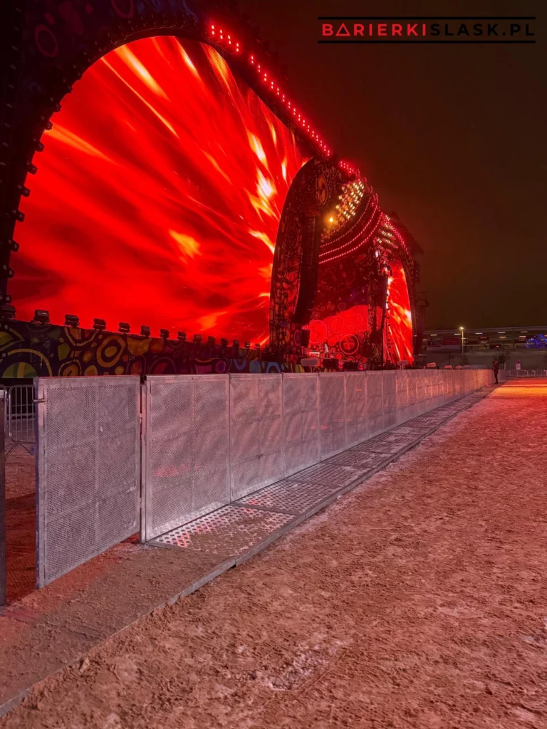 barierki mojo pod sceną wośp